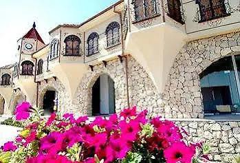 Village Hotel 4*