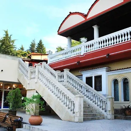Village Hotel Elenite